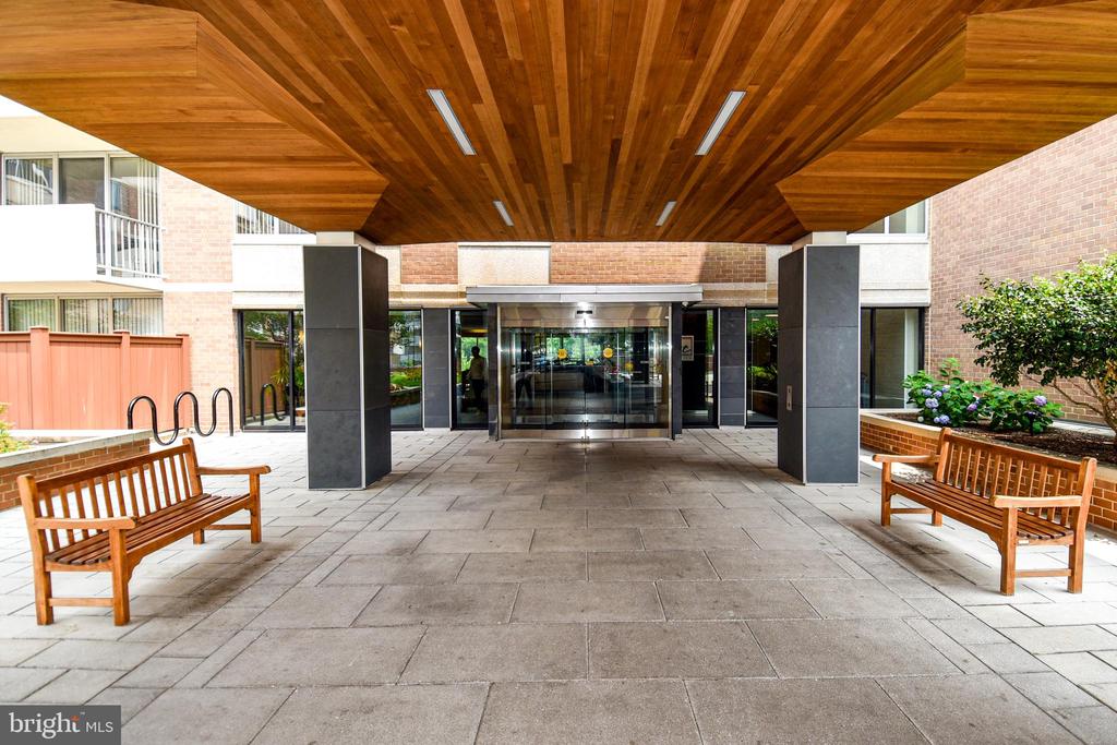2939 VAN NESS STREET NW Unit: 922