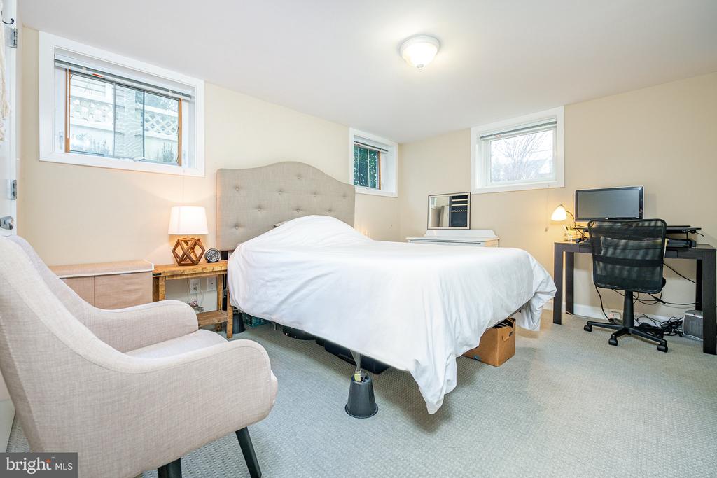 817 ELDER STREET NW Unit: B