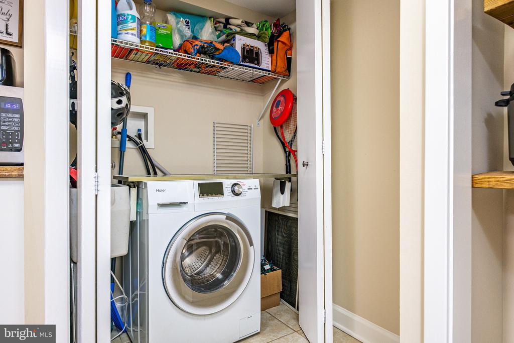 817 ELDER STREET NW Unit: B