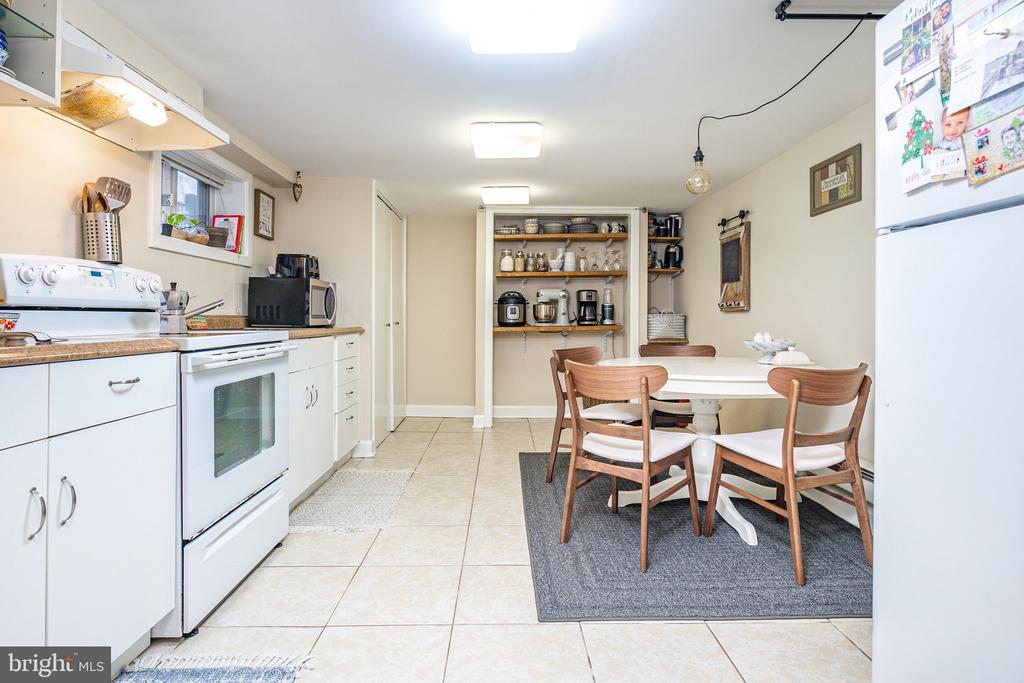 817 ELDER STREET NW Unit: B