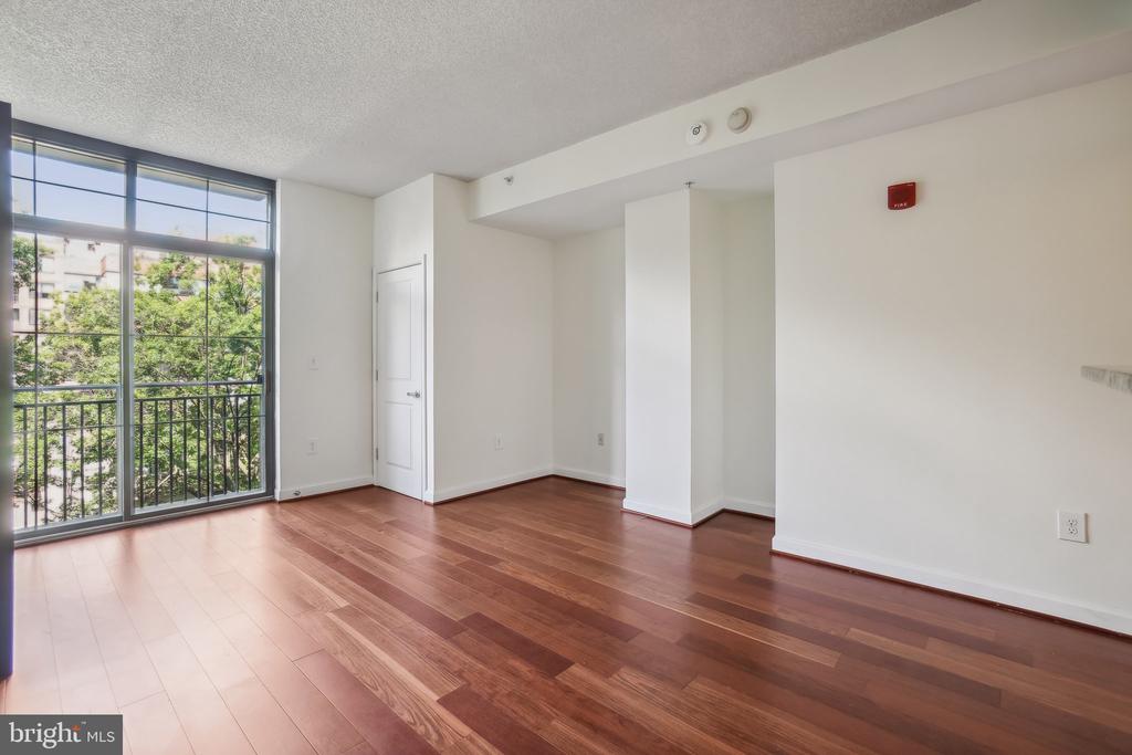 1111 25TH STREET NW Unit: 518