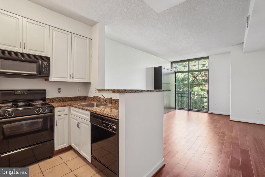 1111 25TH STREET NW Unit: 518