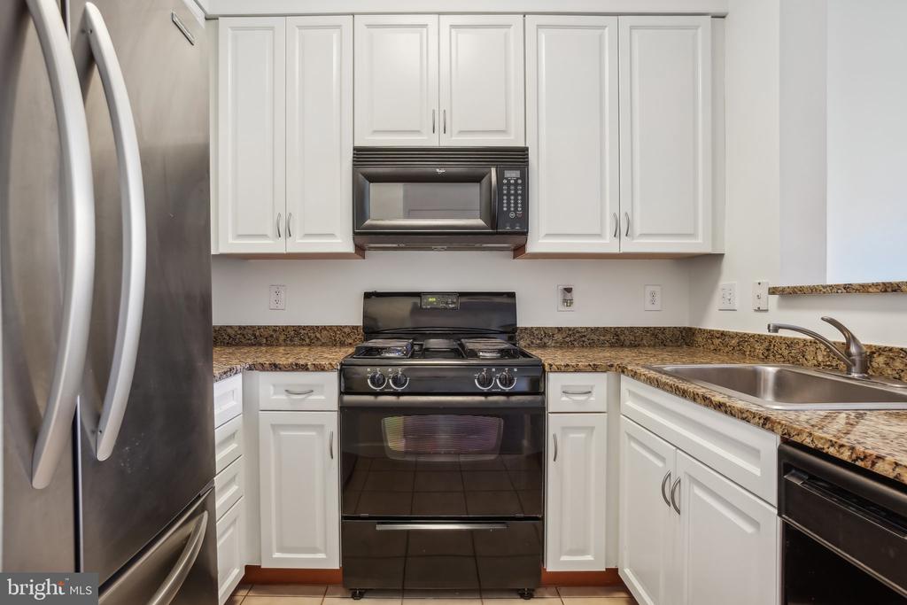 1111 25TH STREET NW Unit: 518