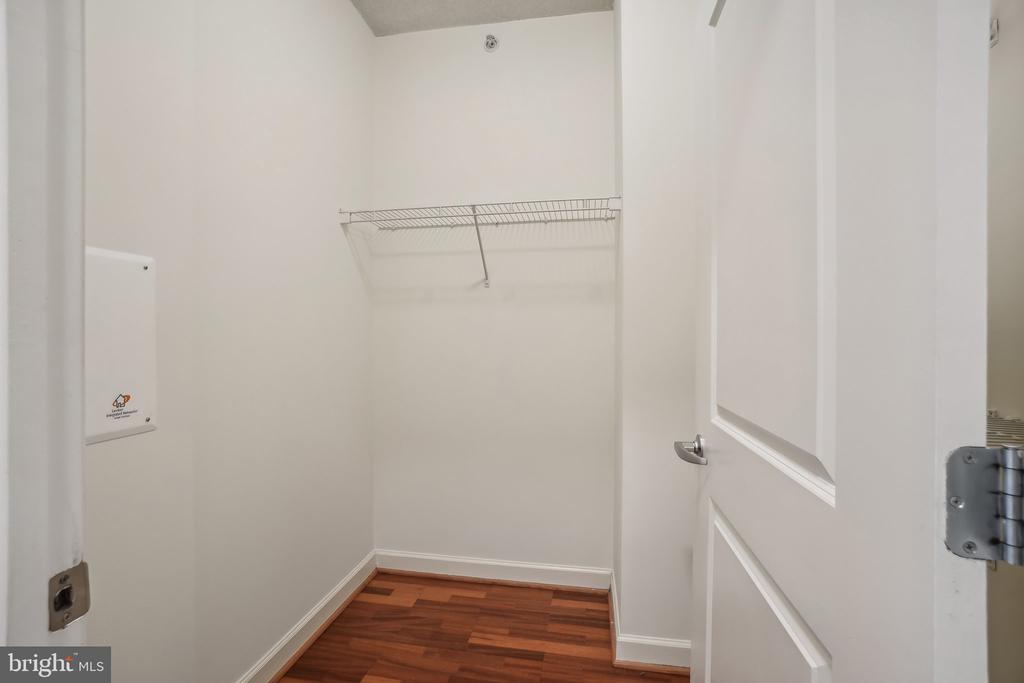1111 25TH STREET NW Unit: 518