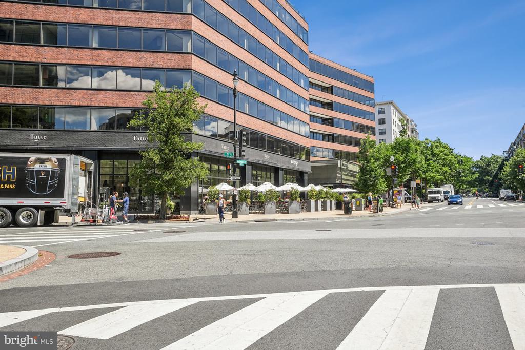 1111 25TH STREET NW Unit: 518