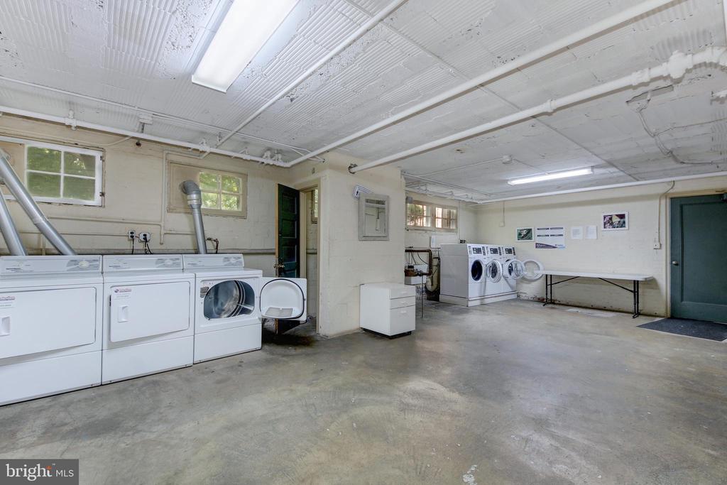 2800 DEVONSHIRE PLACE NW Unit: 301