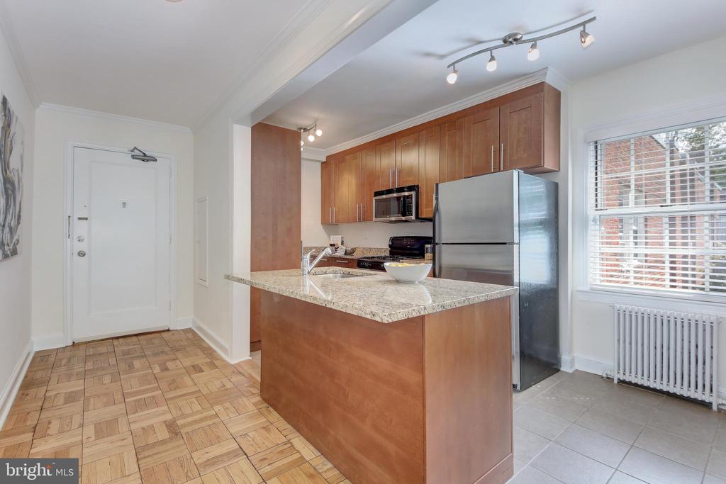 2800 DEVONSHIRE PLACE NW Unit: 301