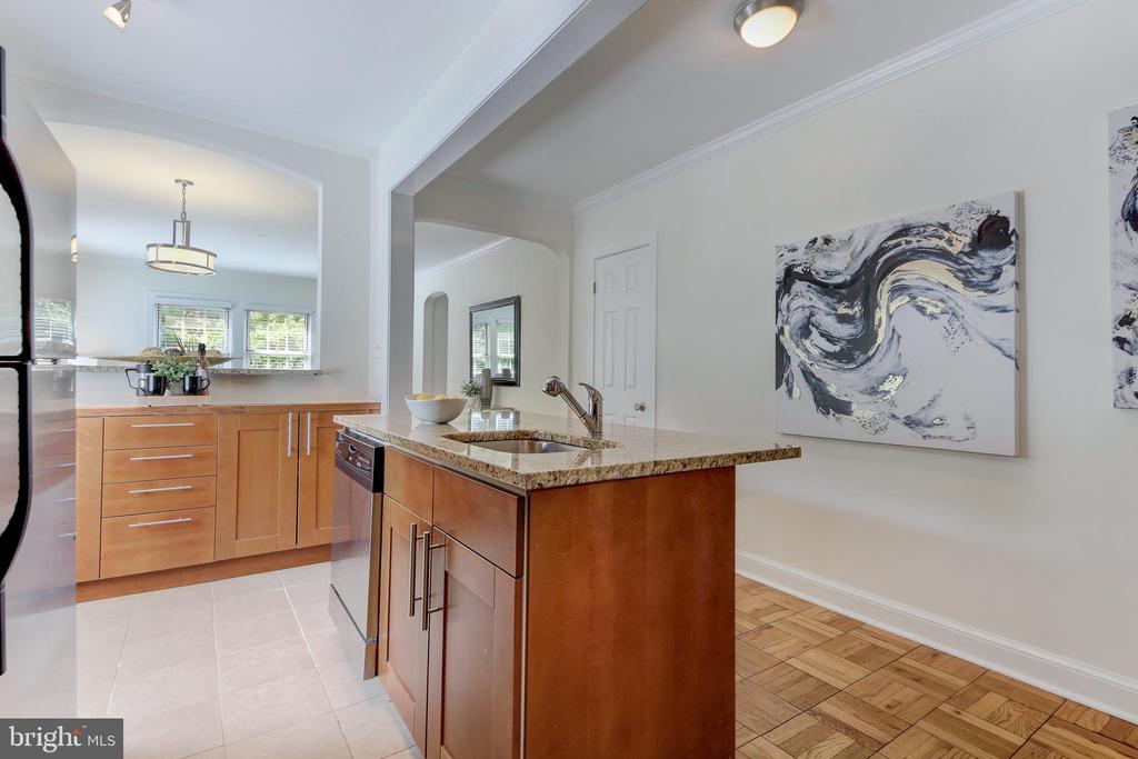 2800 DEVONSHIRE PLACE NW Unit: 301