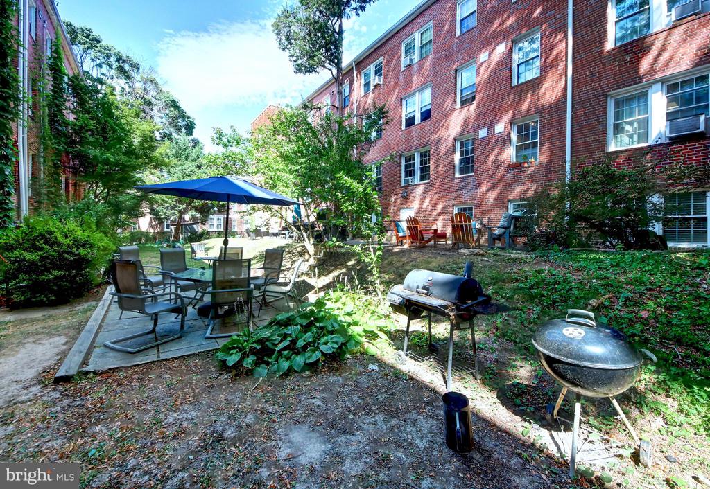 2800 DEVONSHIRE PLACE NW Unit: 301