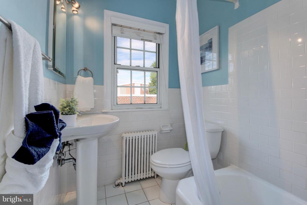 2800 DEVONSHIRE PLACE NW Unit: 301