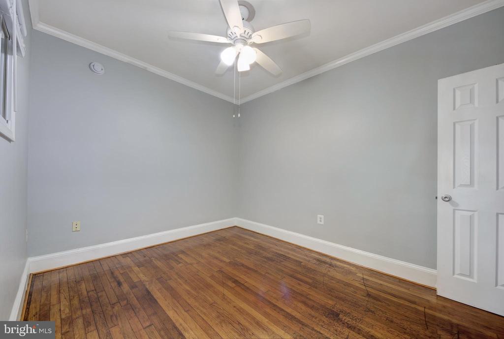 1602 ISHERWOOD STREET NE Unit: 2