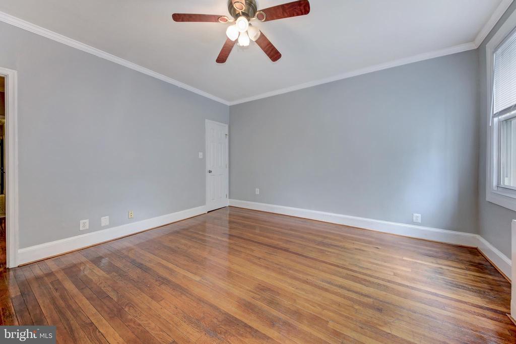 1602 ISHERWOOD STREET NE Unit: 2