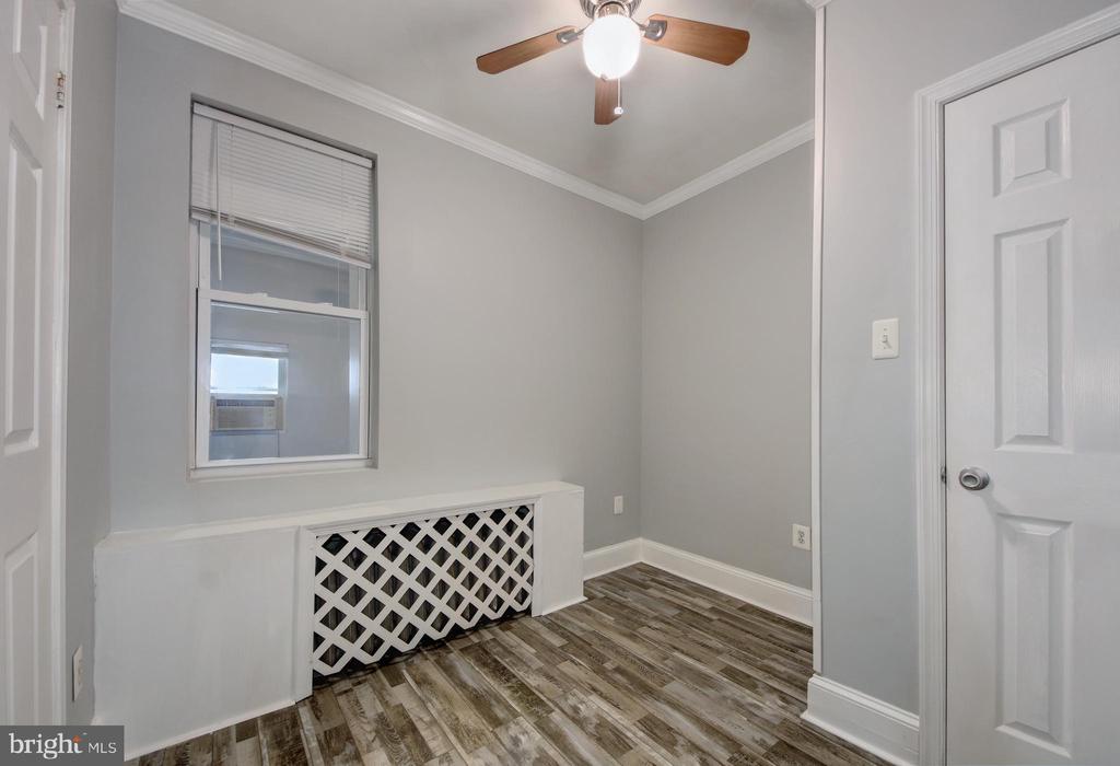 1602 ISHERWOOD STREET NE Unit: 2