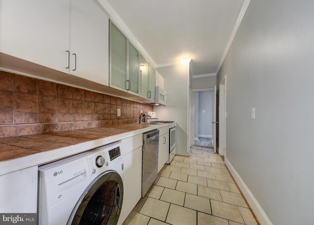 1602 ISHERWOOD STREET NE Unit: 2