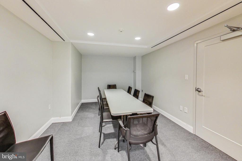 4100 CATHEDRAL AVENUE NW Unit: 604