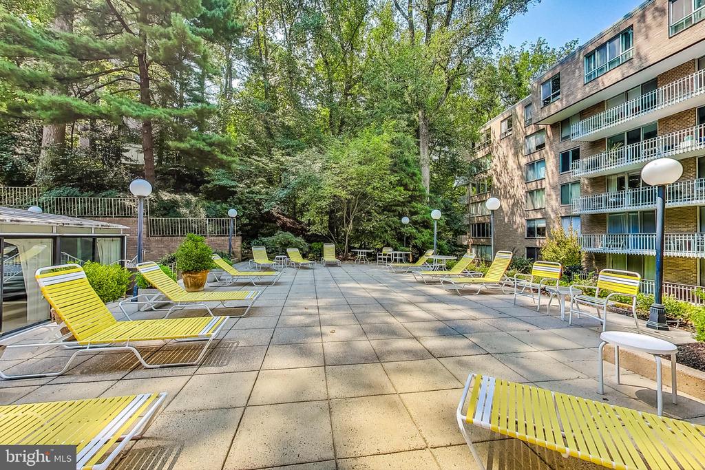 4100 CATHEDRAL AVENUE NW Unit: 604