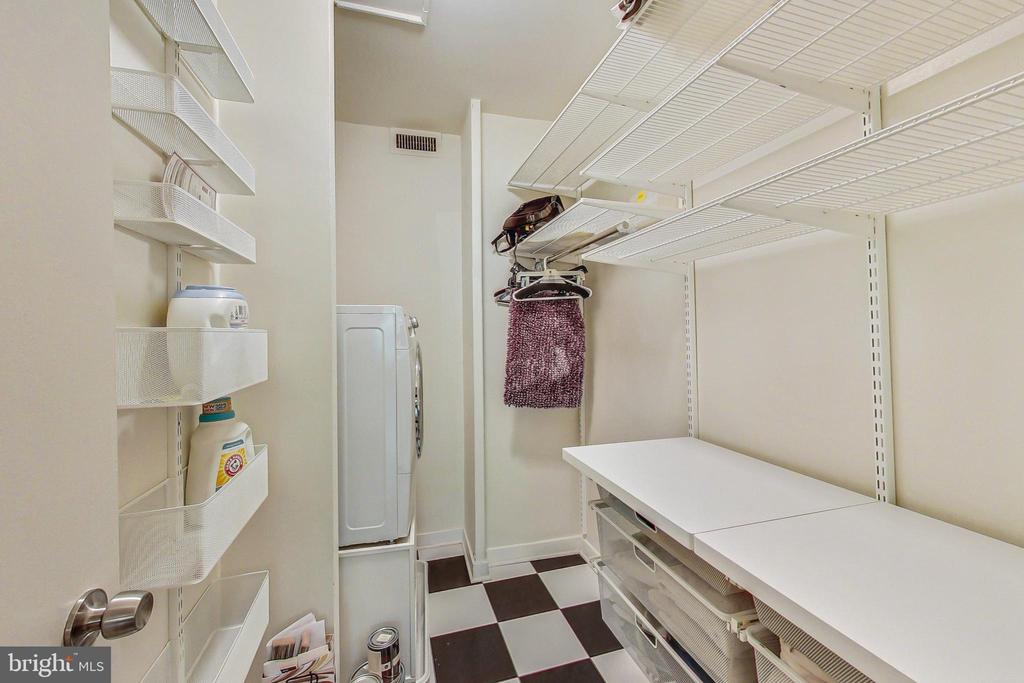 4100 CATHEDRAL AVENUE NW Unit: 604