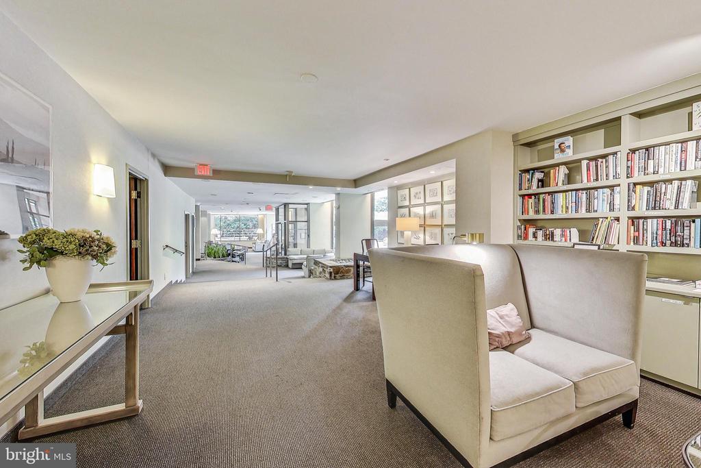 4100 CATHEDRAL AVENUE NW Unit: 604