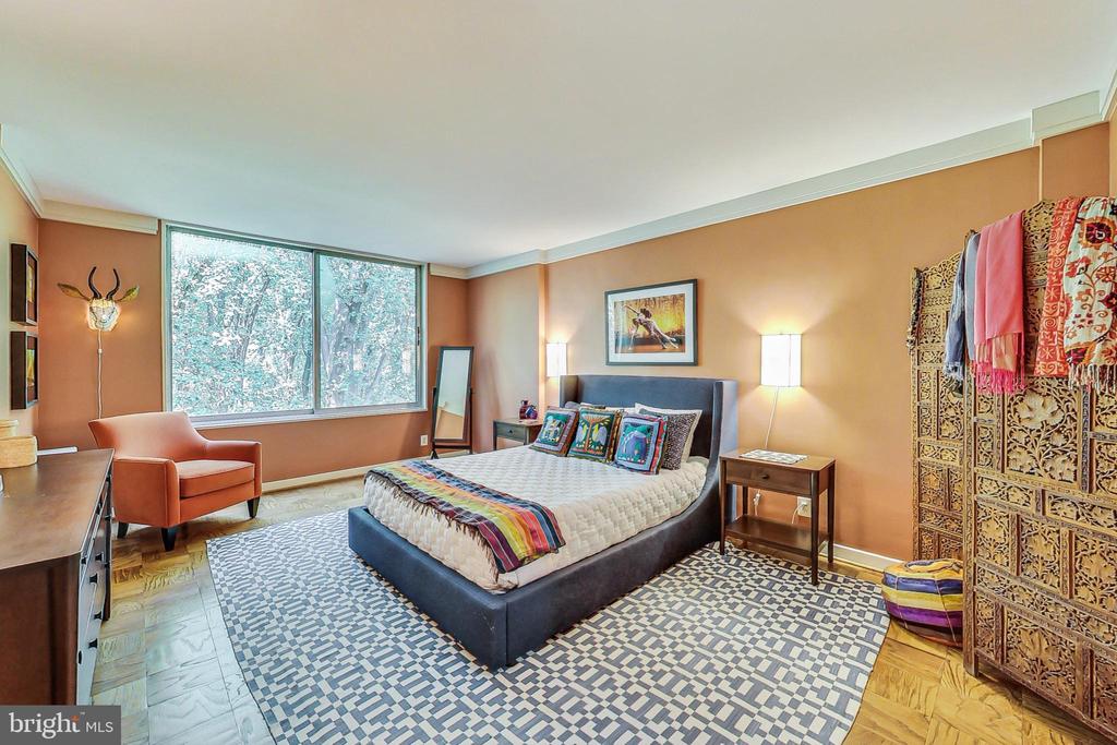 4100 CATHEDRAL AVENUE NW Unit: 604