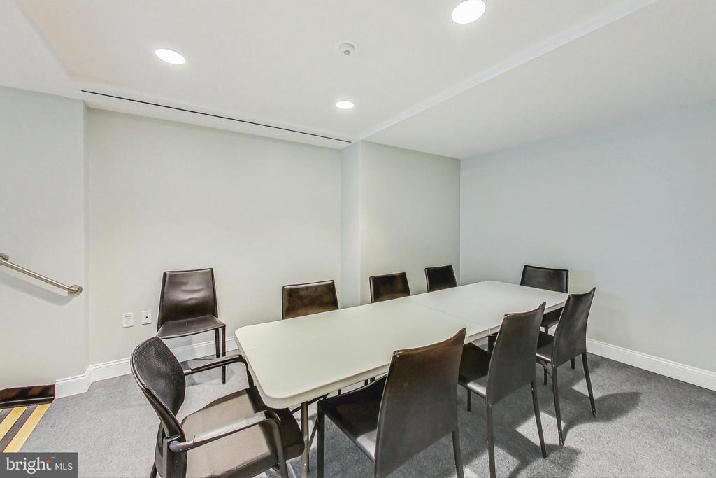 4100 CATHEDRAL AVENUE NW Unit: 604