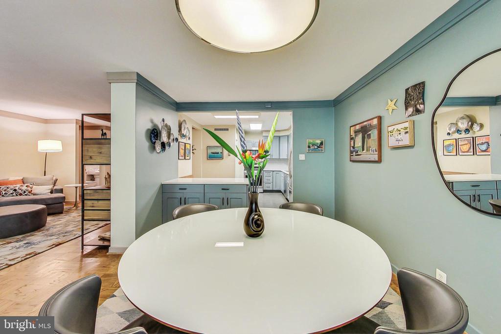 4100 CATHEDRAL AVENUE NW Unit: 604