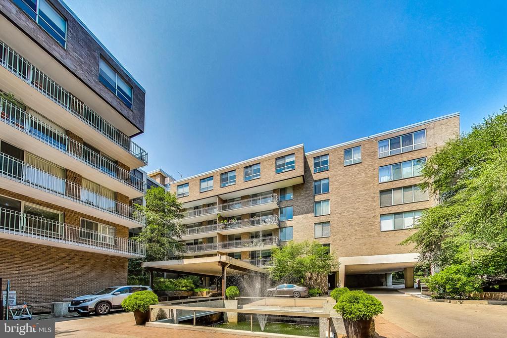 4100 CATHEDRAL AVENUE NW Unit: 604