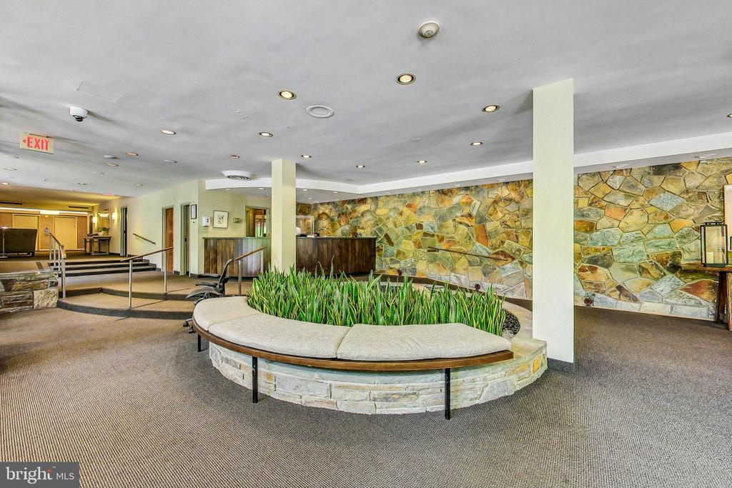 4100 CATHEDRAL AVENUE NW Unit: 604
