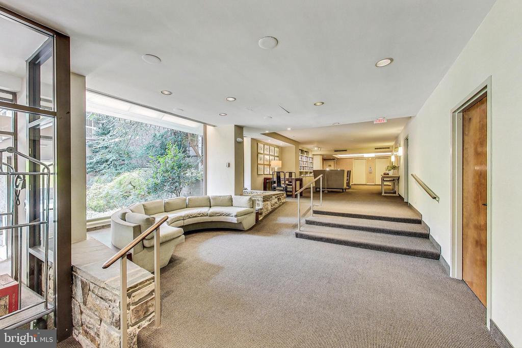 4100 CATHEDRAL AVENUE NW Unit: 604