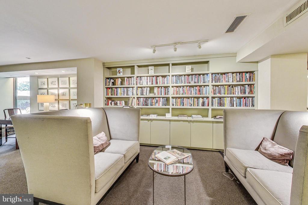 4100 CATHEDRAL AVENUE NW Unit: 604
