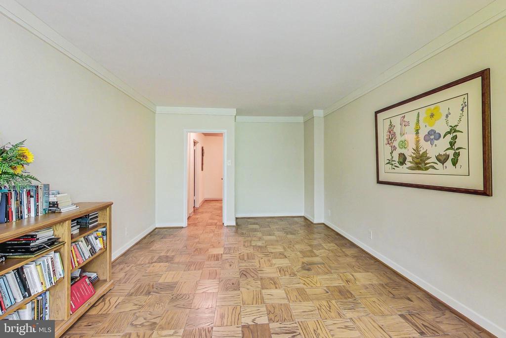 4100 CATHEDRAL AVENUE NW Unit: 604