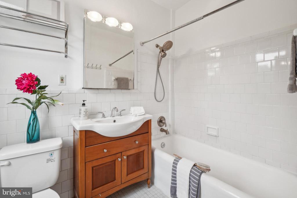 2456 20TH STREET NW Unit: 308
