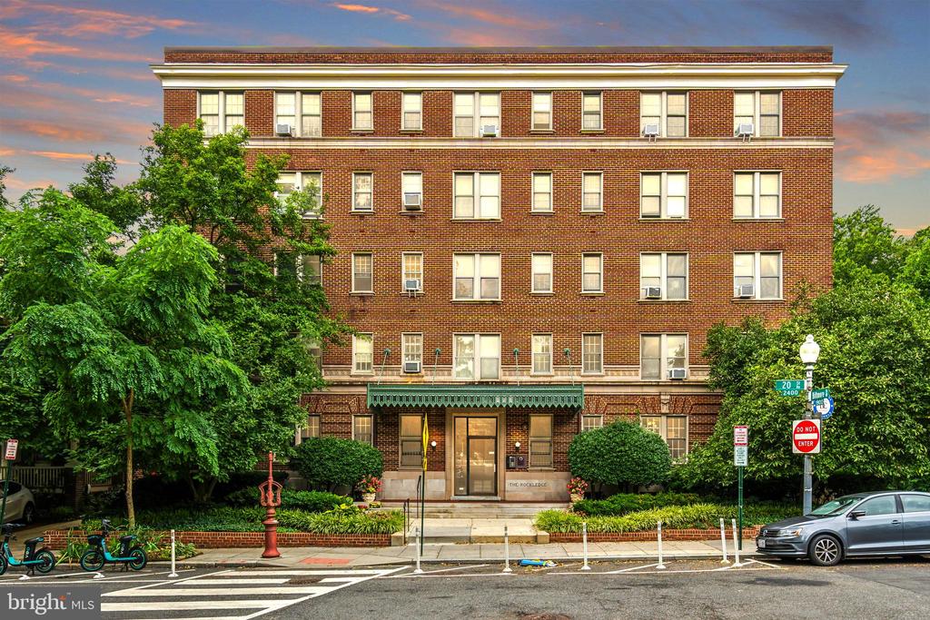 2456 20TH STREET NW Unit: 308