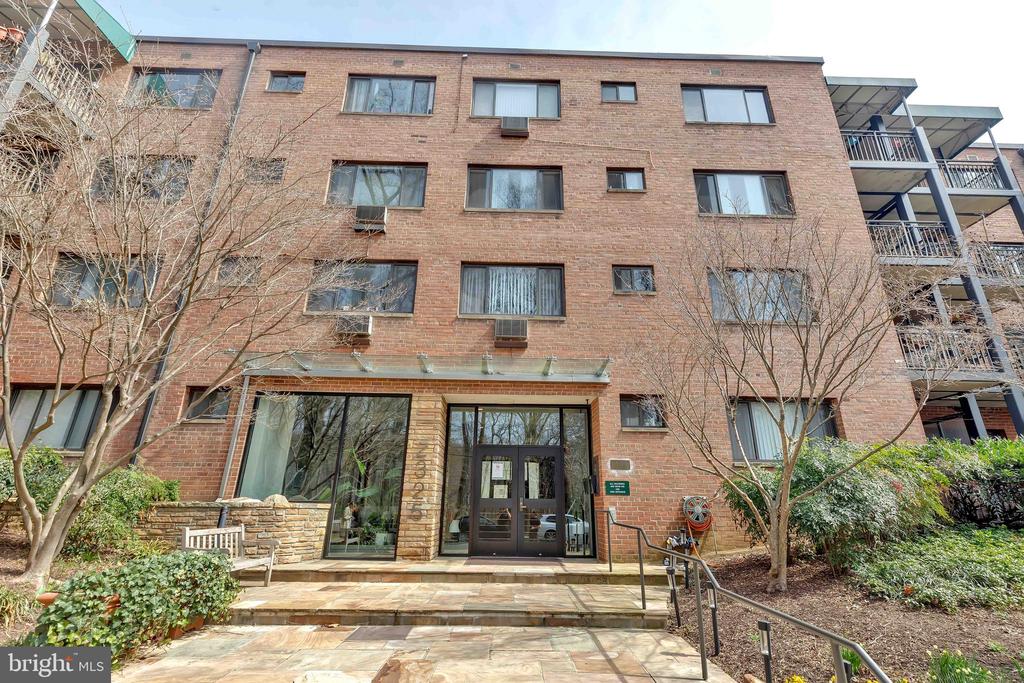 2325 42ND STREET NW Unit: 109