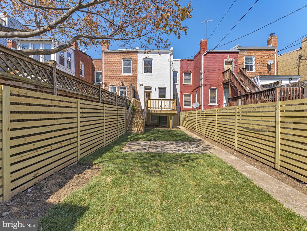 532 SHEPHERD STREET NW
