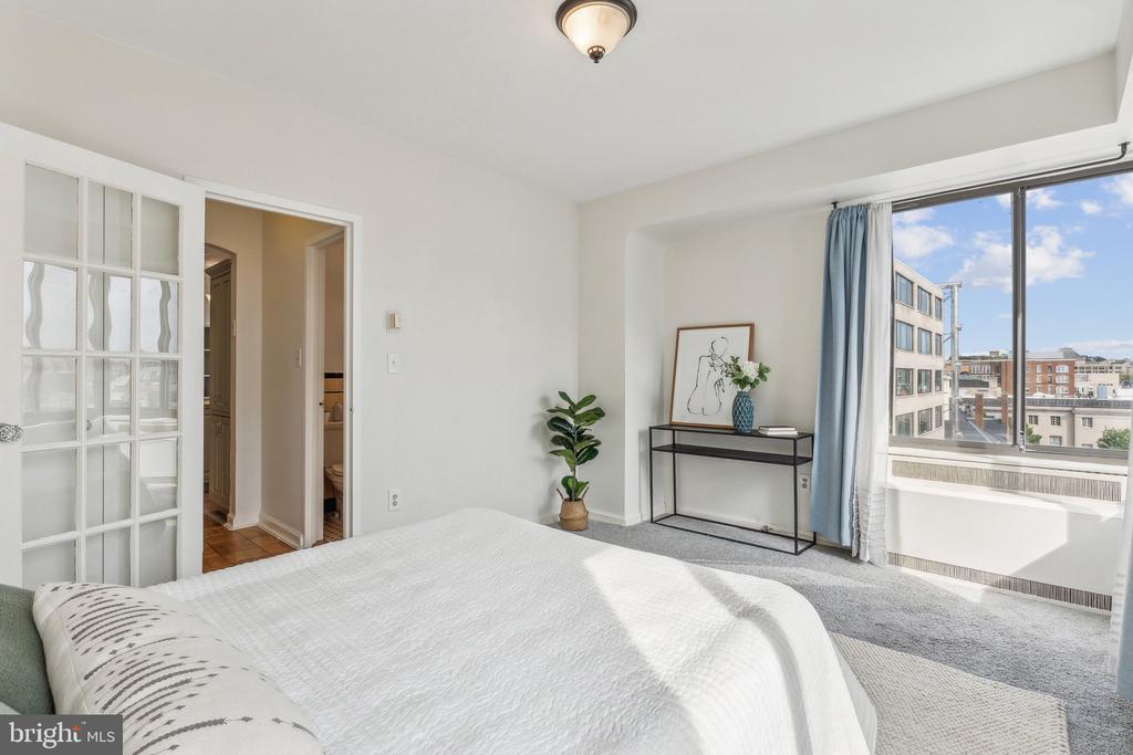 1 SCOTT CIRCLE NW Unit: 721