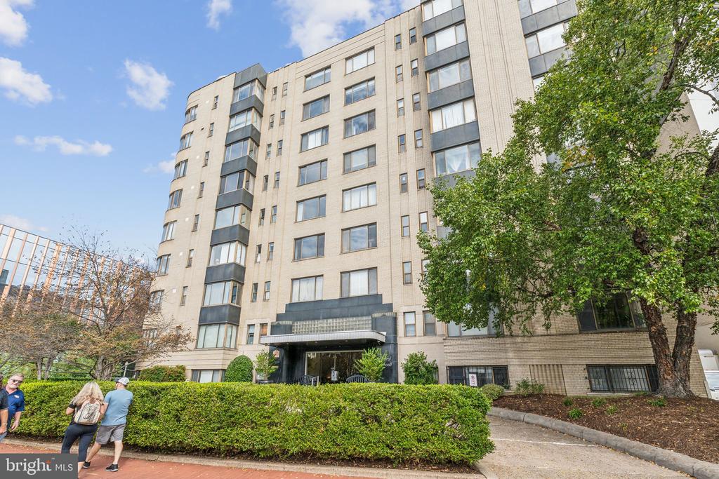 1 SCOTT CIRCLE NW Unit: 721