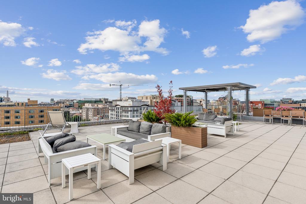 1 SCOTT CIRCLE NW Unit: 721