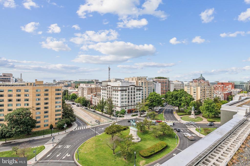 1 SCOTT CIRCLE NW Unit: 721