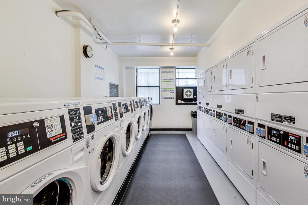 1 SCOTT CIRCLE NW Unit: 721