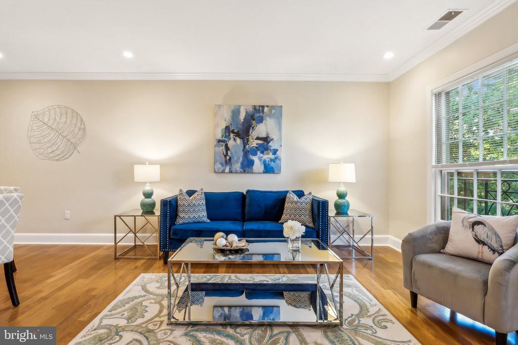 3205 SUTTON PLACE NW Unit: A