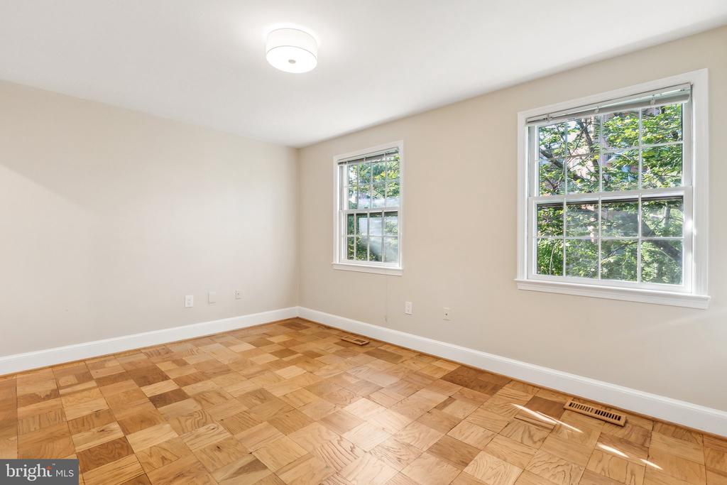 3205 SUTTON PLACE NW Unit: A