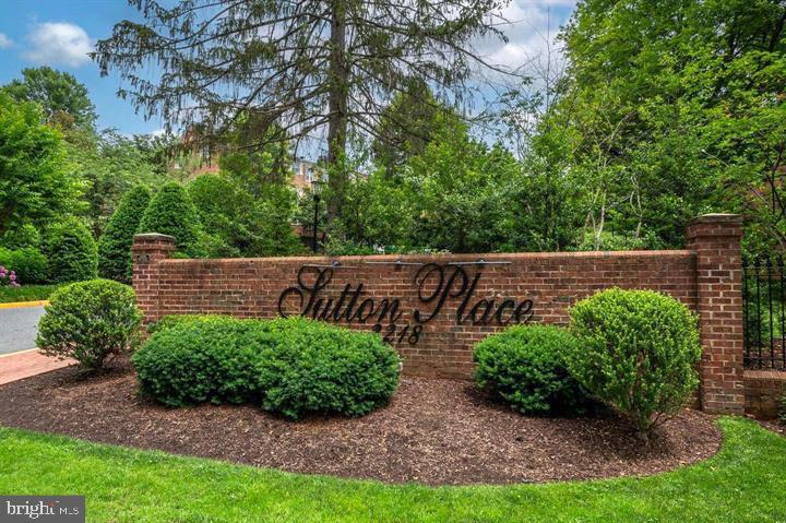 3205 SUTTON PLACE NW Unit: A