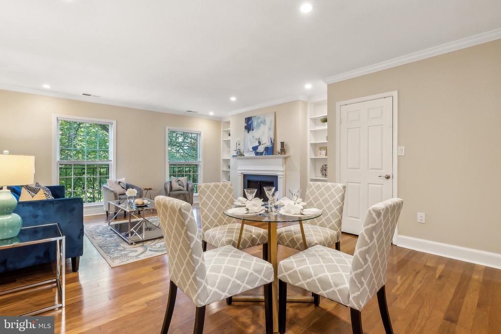 3205 SUTTON PLACE NW Unit: A