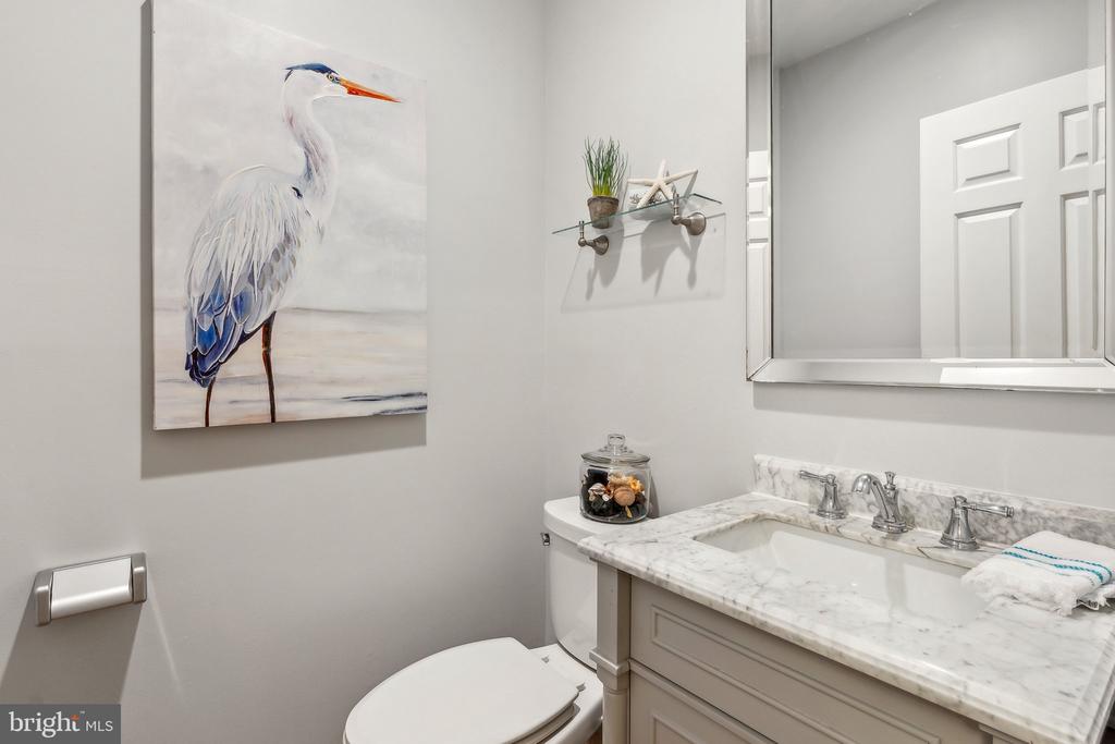 3205 SUTTON PLACE NW Unit: A