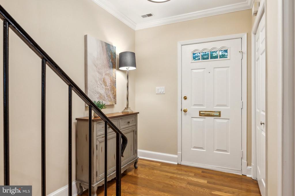 3205 SUTTON PLACE NW Unit: A