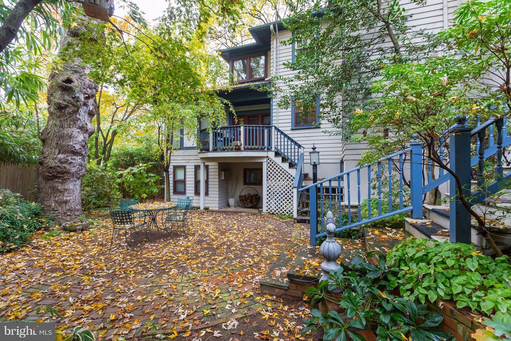 3320 QUEBEC PLACE NW