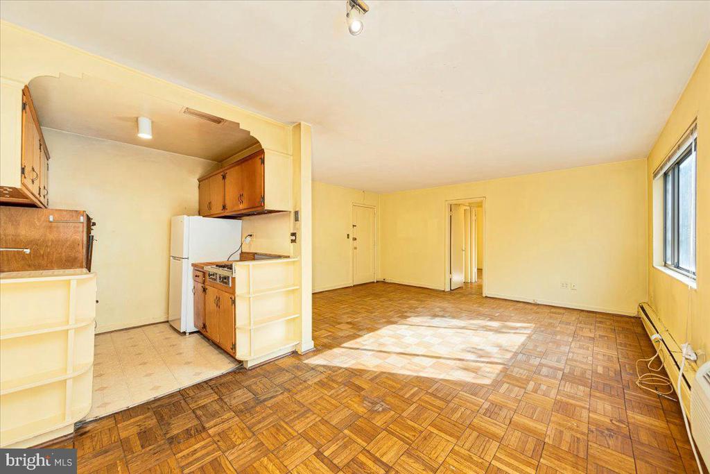2325 42ND STREET NW Unit: 404