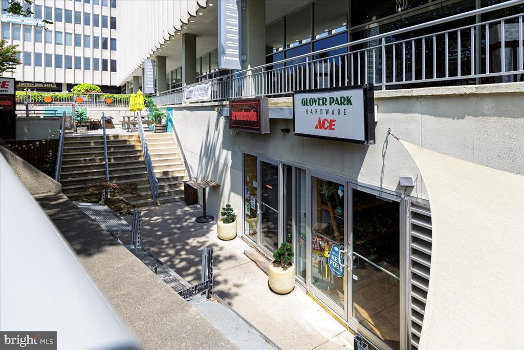 2325 42ND STREET NW Unit: 404