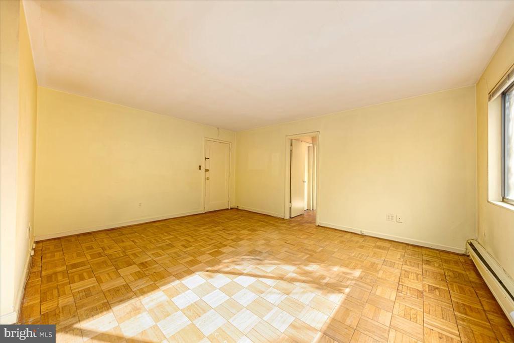 2325 42ND STREET NW Unit: 404