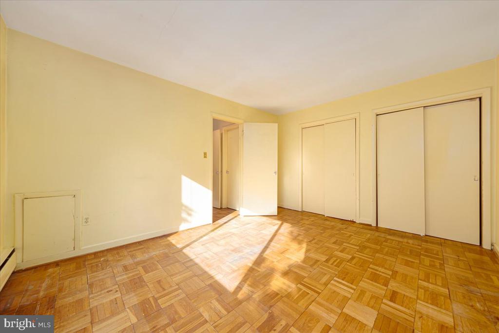 2325 42ND STREET NW Unit: 404